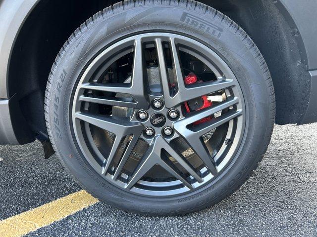 new 2025 Ford Explorer car, priced at $45,999