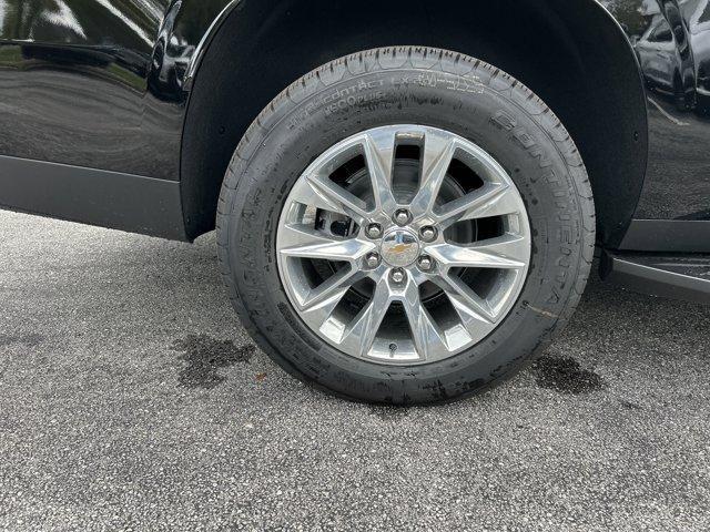 new 2025 Chevrolet Suburban car, priced at $72,279