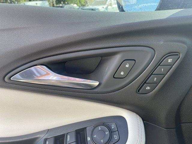 new 2025 Buick Encore GX car, priced at $35,425