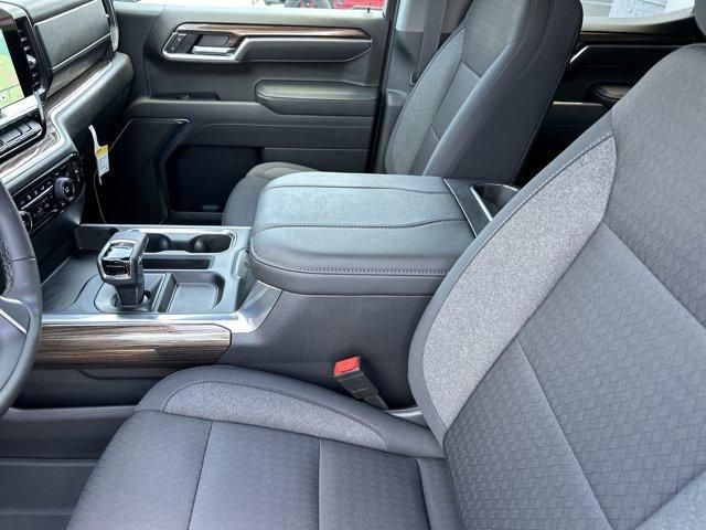 new 2025 Chevrolet Silverado 1500 car, priced at $48,713