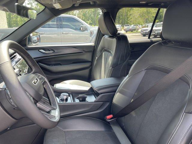 new 2025 Jeep Grand Cherokee car, priced at $37,913