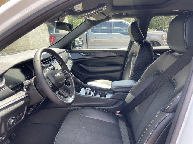 new 2025 Jeep Grand Cherokee car, priced at $37,913
