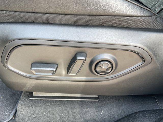 new 2025 Jeep Grand Cherokee car, priced at $37,913