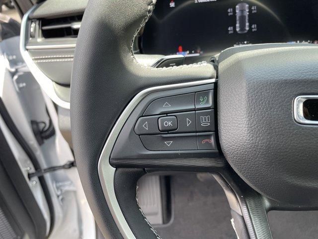 new 2025 Jeep Grand Cherokee car, priced at $37,913