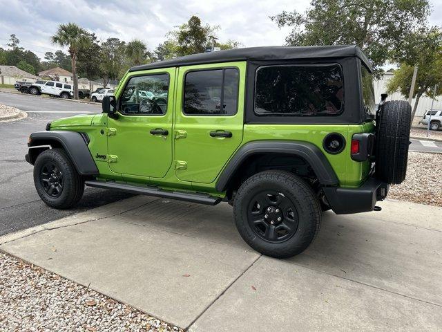 new 2025 Jeep Wrangler car, priced at $41,552
