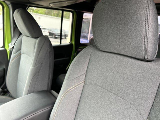 new 2025 Jeep Wrangler car, priced at $41,552