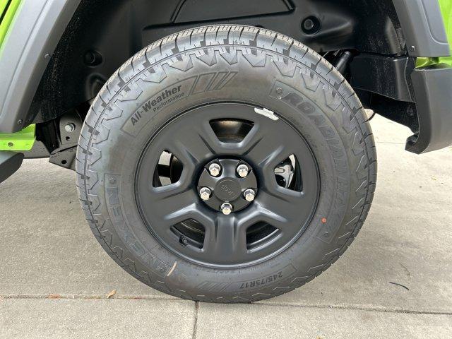 new 2025 Jeep Wrangler car, priced at $41,552