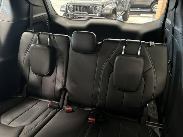new 2025 Chrysler Pacifica car, priced at $43,567