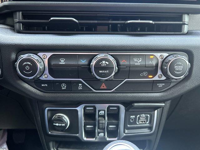 new 2025 Jeep Wrangler car, priced at $36,844