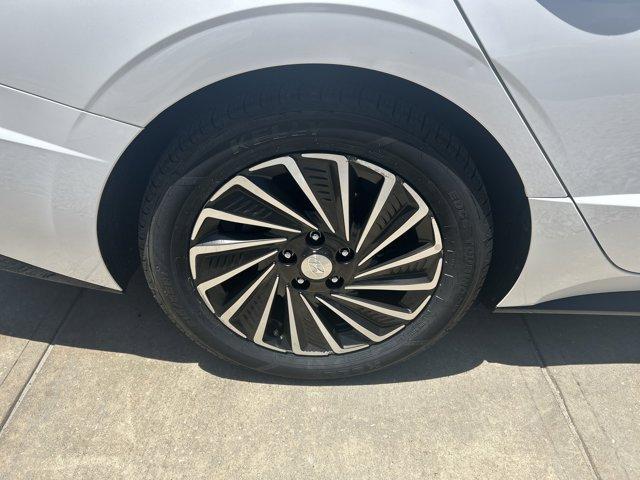 used 2021 Hyundai Sonata Hybrid car, priced at $19,849