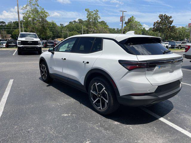 new 2025 Chevrolet Equinox EV car, priced at $33,790