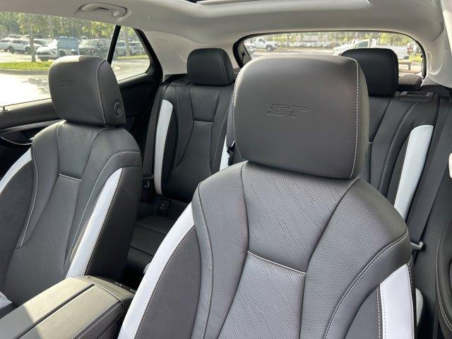 new 2025 Buick Envision car, priced at $38,611