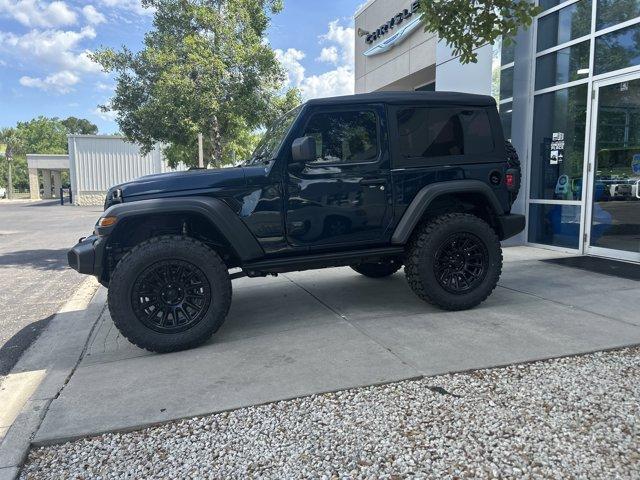 new 2025 Jeep Wrangler car, priced at $34,253