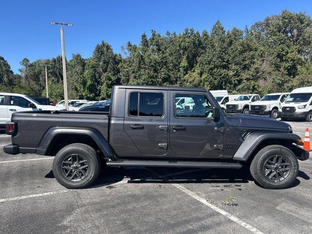 new 2025 Jeep Gladiator car, priced at $48,816