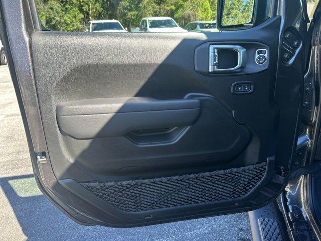 new 2025 Jeep Gladiator car, priced at $48,816