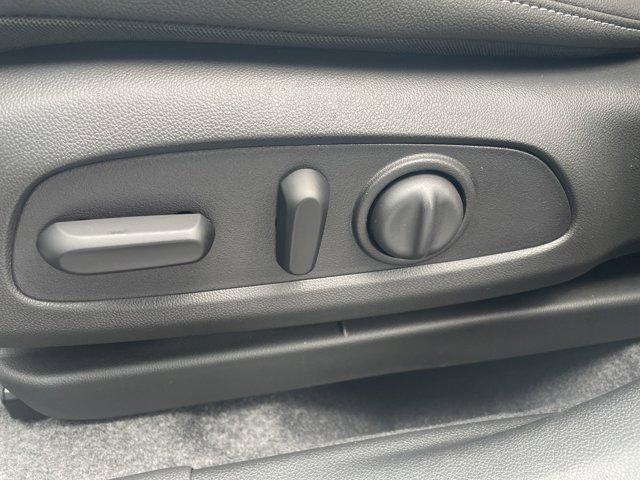 new 2025 Buick Envista car, priced at $26,144