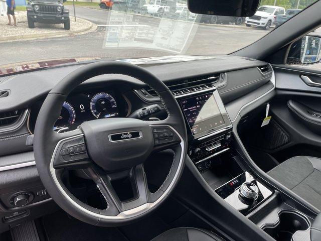 new 2025 Jeep Grand Cherokee L car, priced at $40,190