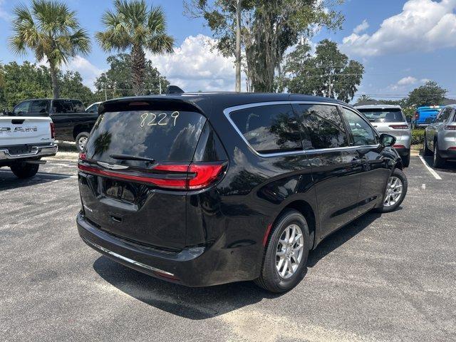 new 2025 Chrysler Pacifica car, priced at $37,482