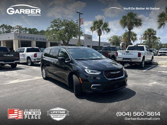 new 2025 Chrysler Pacifica car, priced at $37,482