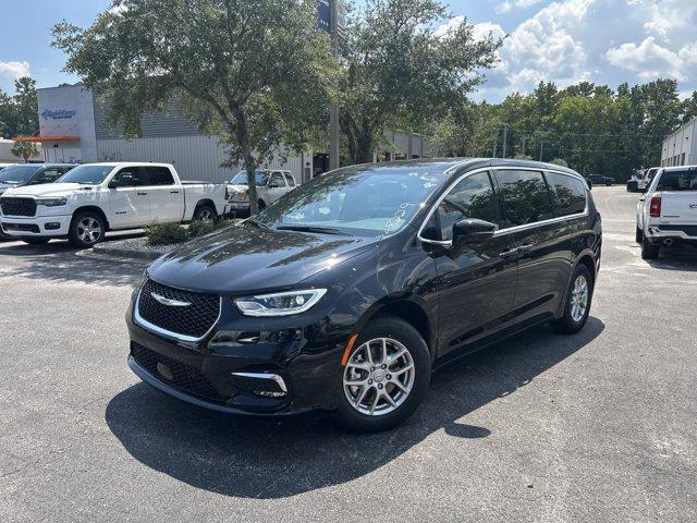 new 2025 Chrysler Pacifica car, priced at $37,482