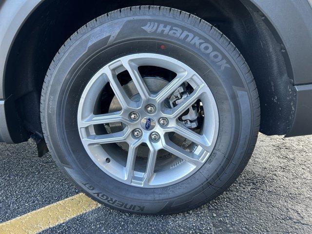 new 2025 Ford Explorer car, priced at $42,084