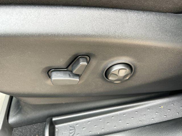 new 2025 Chrysler Pacifica car, priced at $51,566