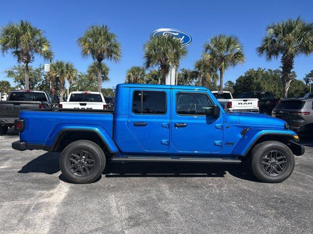 new 2025 Jeep Gladiator car, priced at $46,566