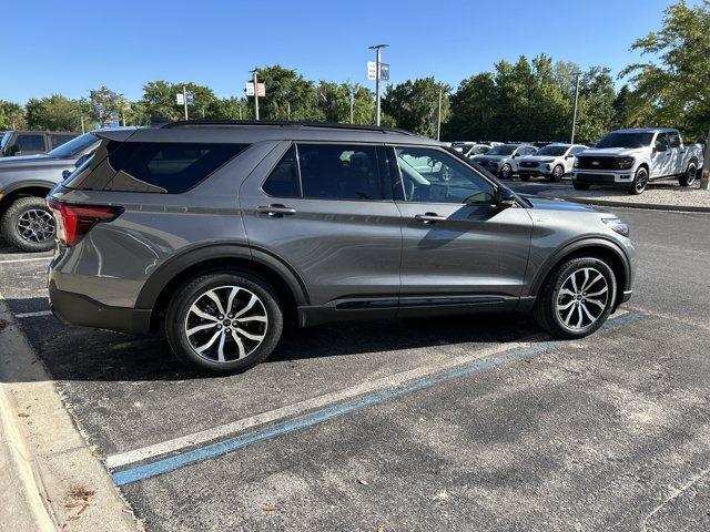 new 2025 Ford Explorer car, priced at $44,928