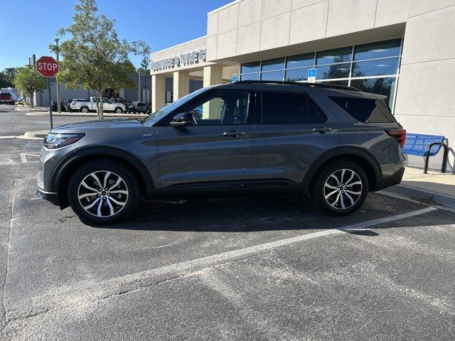 new 2025 Ford Explorer car, priced at $44,928