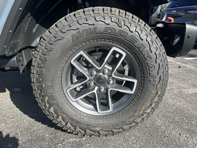 new 2025 Jeep Gladiator car, priced at $59,924