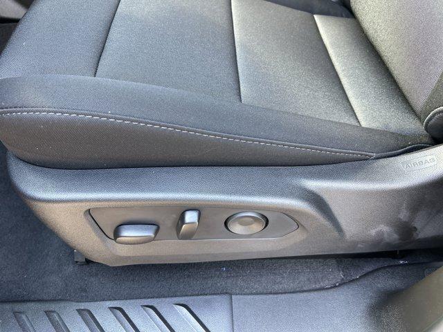 new 2025 Chevrolet Colorado car, priced at $33,177