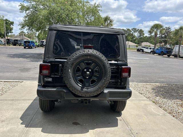 new 2025 Jeep Wrangler car, priced at $43,184