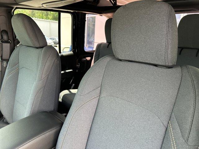 new 2025 Jeep Wrangler car, priced at $43,184