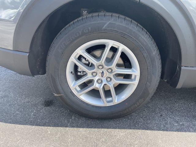 new 2025 Ford Explorer car, priced at $41,055