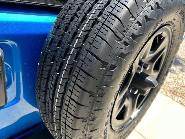 new 2025 Jeep Wrangler car, priced at $41,552
