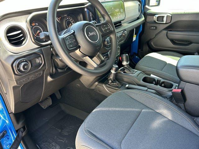 new 2025 Jeep Wrangler car, priced at $41,552