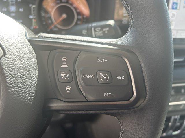 new 2025 Jeep Gladiator car, priced at $48,202