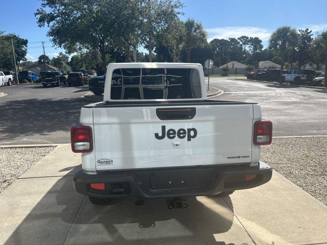 new 2025 Jeep Gladiator car, priced at $48,202