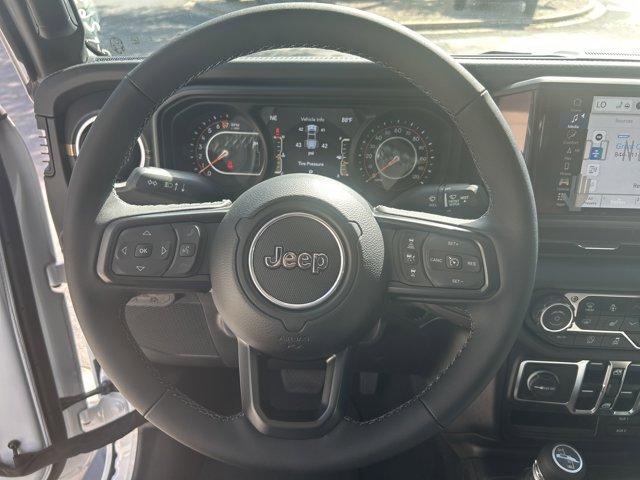 new 2025 Jeep Gladiator car, priced at $48,202