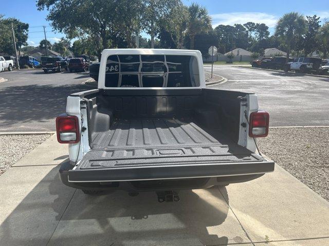 new 2025 Jeep Gladiator car, priced at $48,202