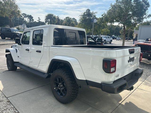 new 2025 Jeep Gladiator car, priced at $48,202