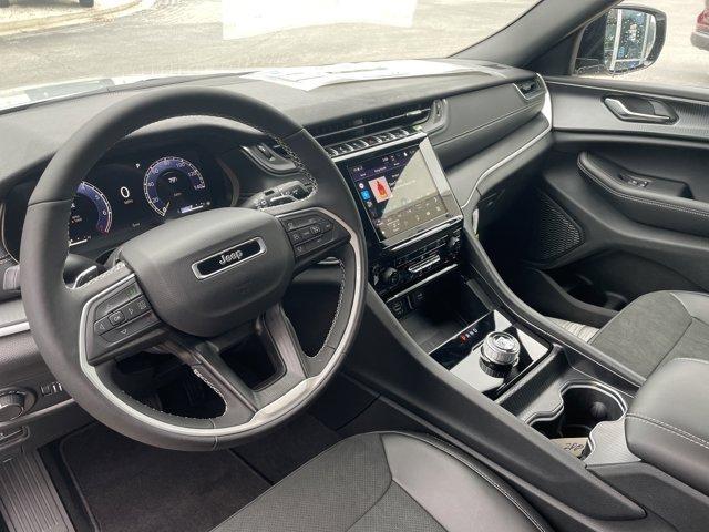 new 2025 Jeep Grand Cherokee car, priced at $38,454