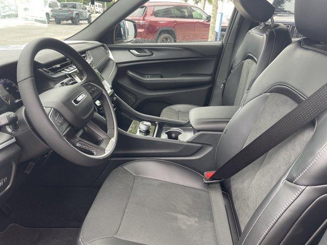 new 2025 Jeep Grand Cherokee car, priced at $38,454