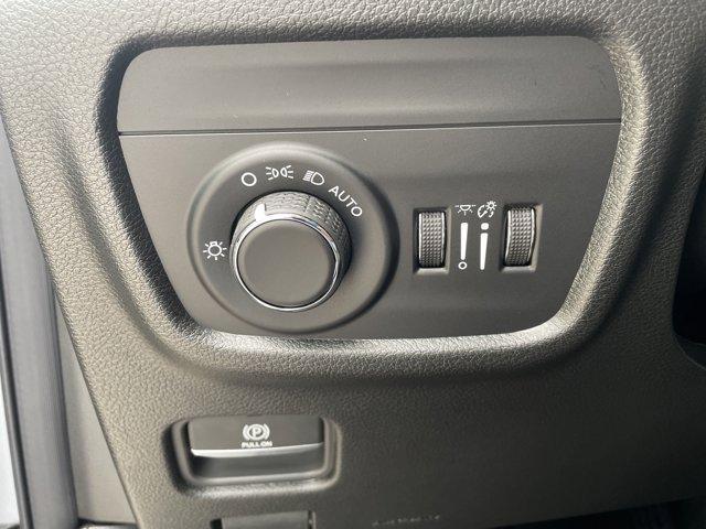 new 2025 Jeep Grand Cherokee car, priced at $38,454