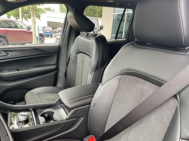 new 2025 Jeep Grand Cherokee car, priced at $38,454