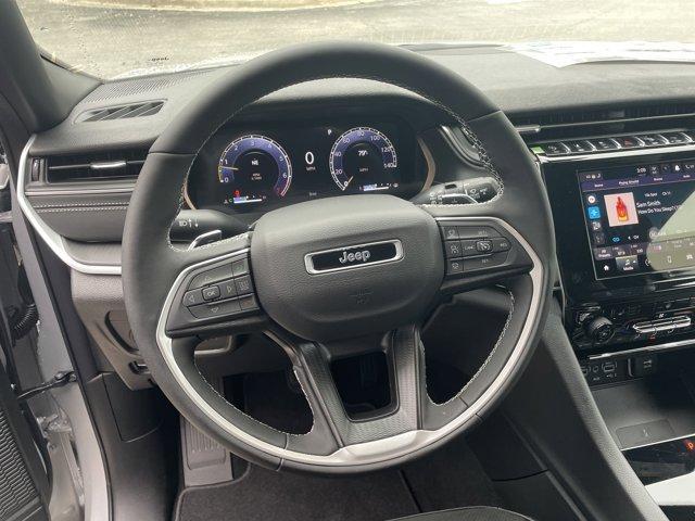 new 2025 Jeep Grand Cherokee car, priced at $38,454