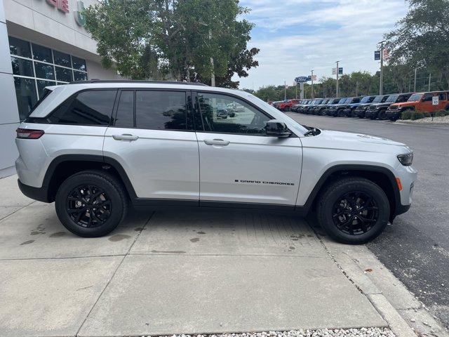 new 2025 Jeep Grand Cherokee car, priced at $38,454