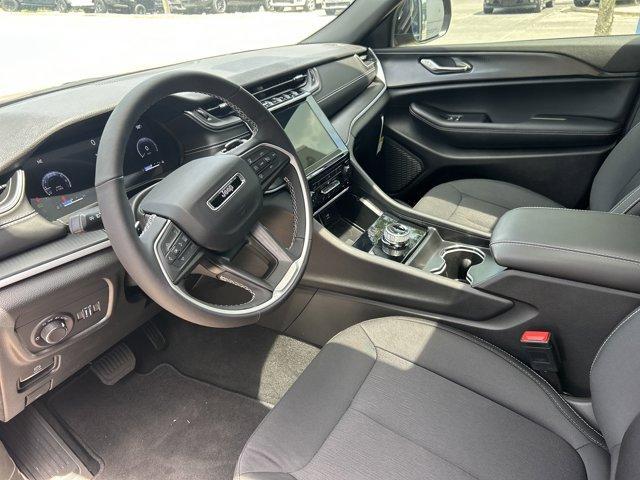 new 2025 Jeep Grand Cherokee L car, priced at $38,897