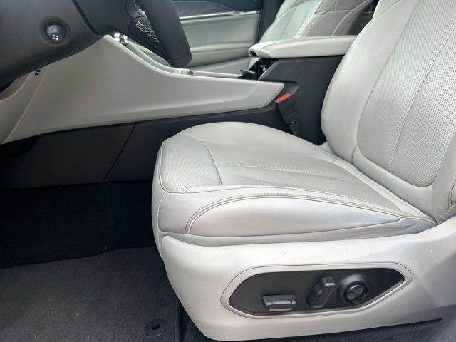 used 2023 Jeep Grand Cherokee L car, priced at $37,999