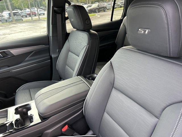new 2025 Buick Enclave car, priced at $45,121